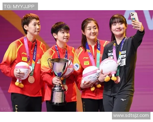 中东篮球女明星的崛起与挑战展现女性力量与运动魅力 中东篮球女明星的崛起与挑战展现女性力量与运动魅力